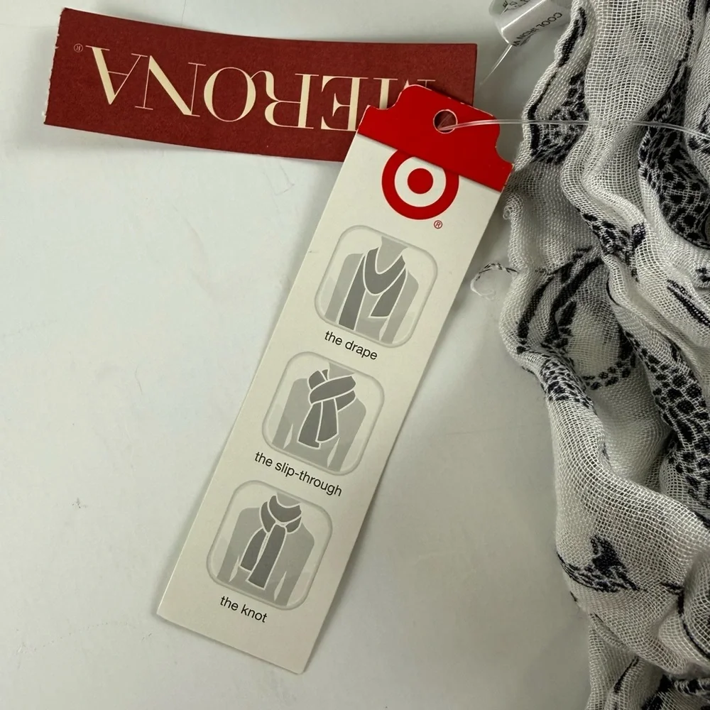 Merona Giraffe Scarf Classic Accent Accessory Navy Blue White NWT